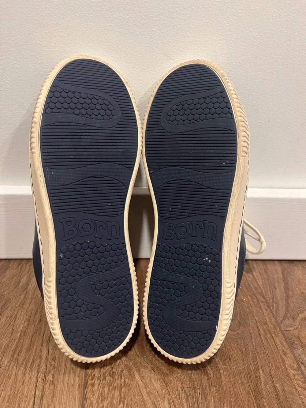 Born Paloma Leather Sneaker